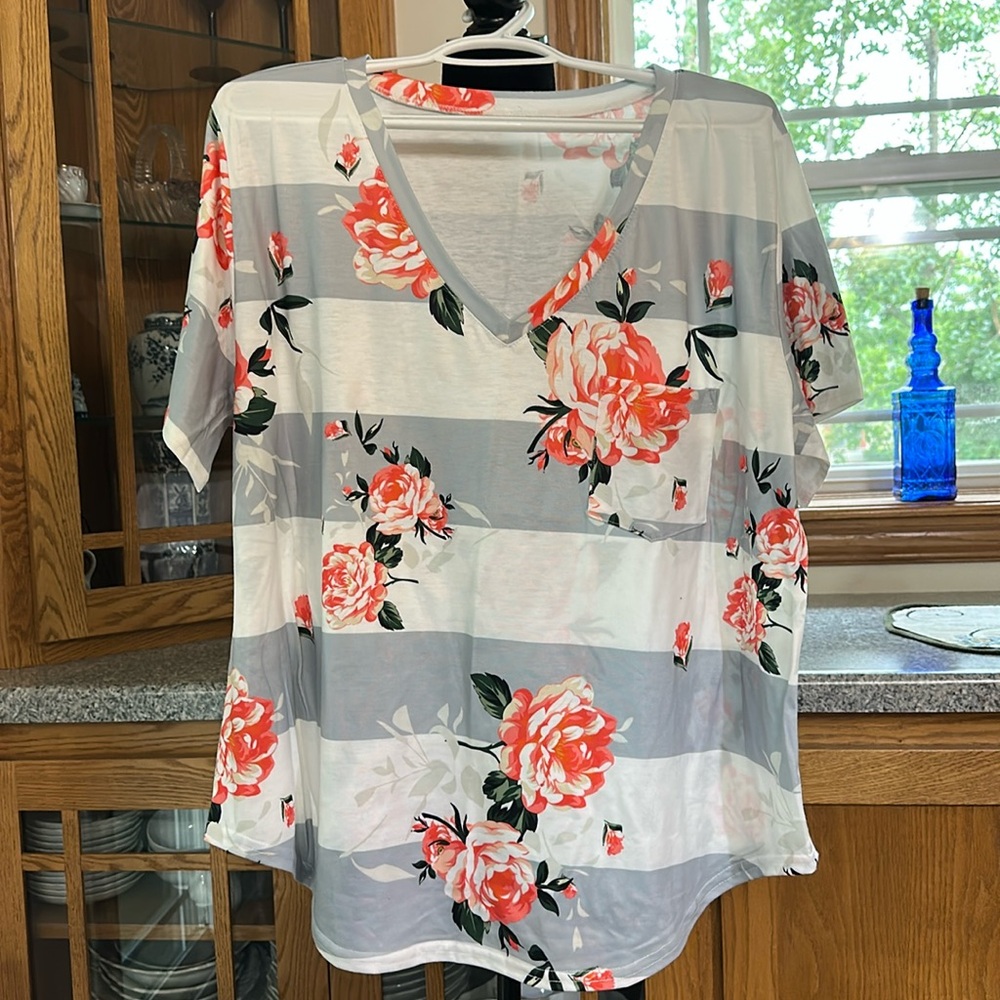 Delightful Peachy Pink Rose Top